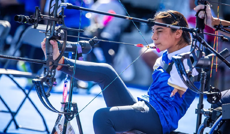 Sheetal Devi ganó la medalla de bronce en equipos mixtos en los Paralímpicos 2024. Foto: Cortesía