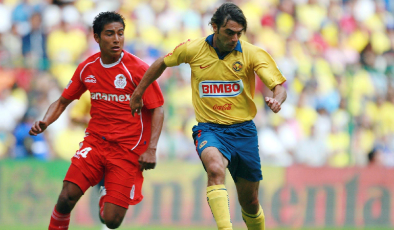 Claudio Piojo López fue un referente con el Valencia y con América. Foto: Mexsport