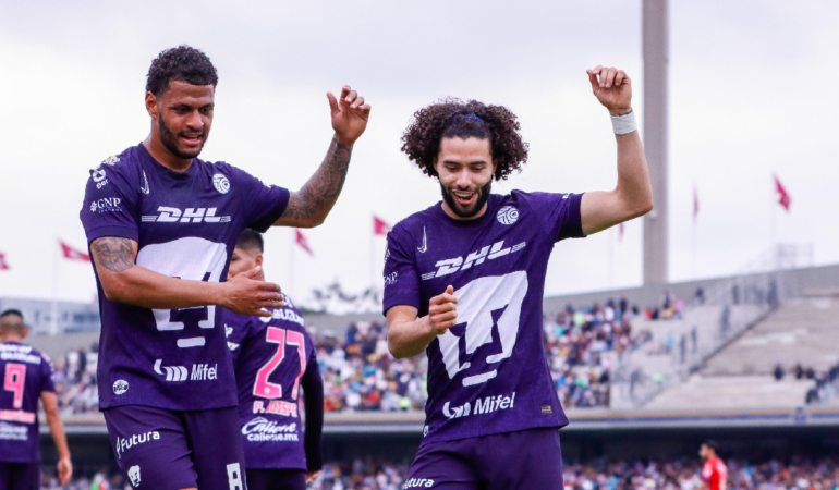 De la mano del Chino Huerta, los Pumas golearon al Atlético San Luis. Foto: Luis Garduño