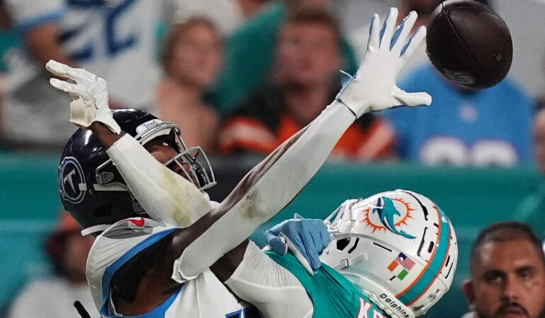 DeAndre Hopkins se deja a Titans para unirse a los Chiefs. FOTO: Reuters