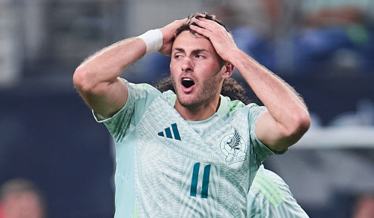 Santiago Giménez tiene un promedio de un gol cada ocho partidos en la Selección Mexicana