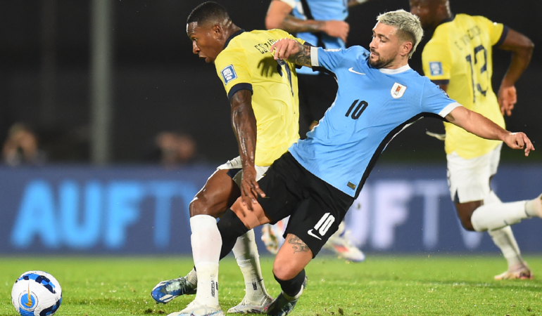 Uruguay y Ecuador no se hicieron daño al empatar a cero goles. Foto: AFP