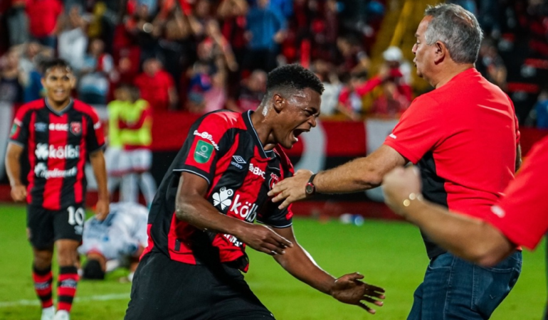 Alajuelense quiere ocupar un lugar de Concacaf en el Mundial de Clubes / Foto: Facebook LDA