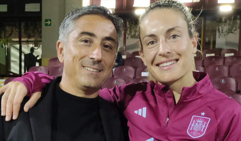 Antonio Contreras llega a México a dirigir a Chivas Femenil. FOTO: Ig @acontrerasmister