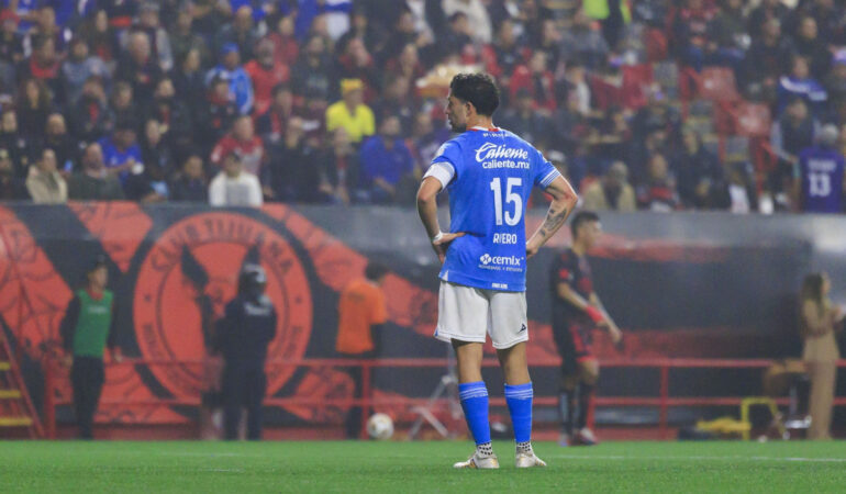 Cruz Azul puede sumarse a la lista negra de los súper líderes. FOTO: Mexsport