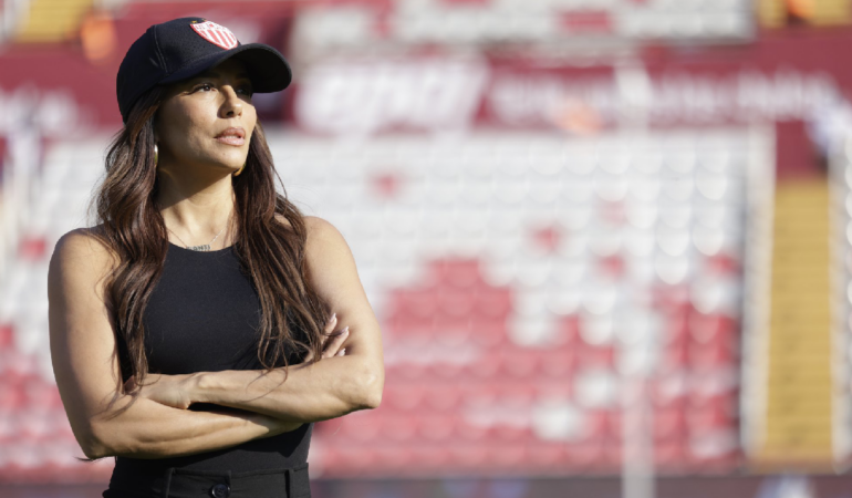 Eva Longoria es accionista en el Necaxa y estuvo en el partido de su equipo / Foto: @ClubNecaxa