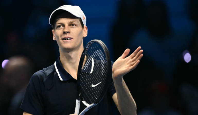Jannik Sinner avanza a la final de la ATP Finals. Foto: AFP