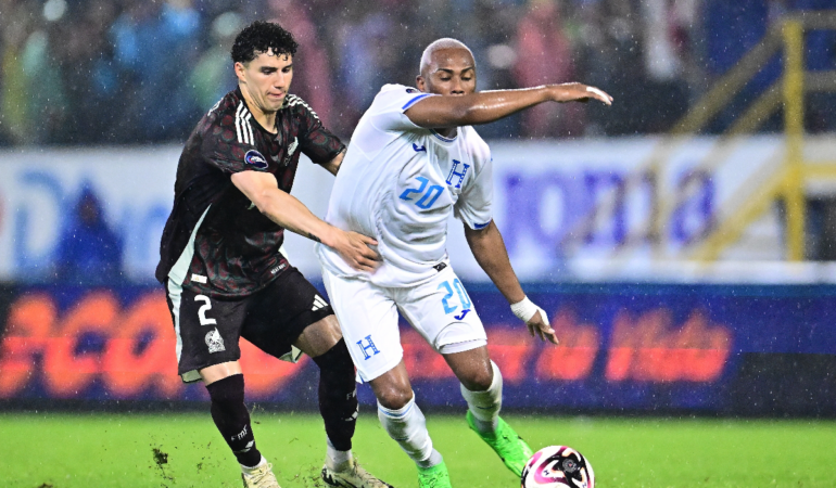 Jorge Sánchez jugó los 90 minutos contra Honduras foto_ Mexsport