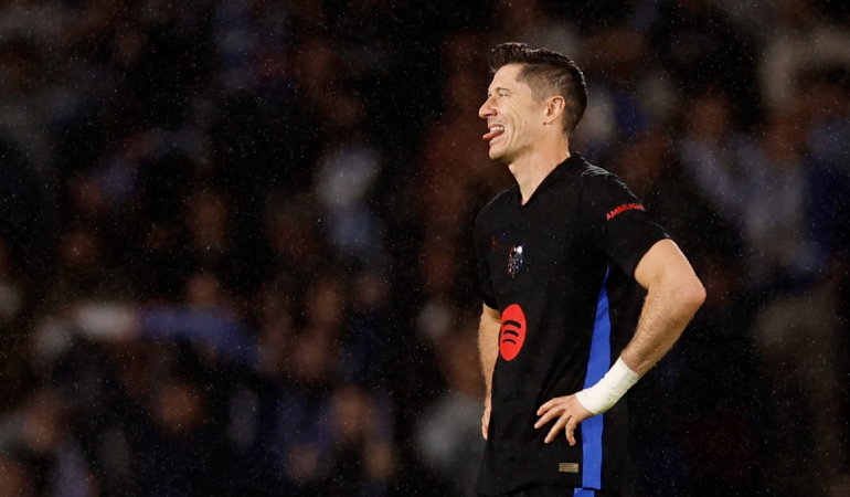 Le anulan un gol a Robert Lewandowski por error de la tecnología. Foto: Reuters