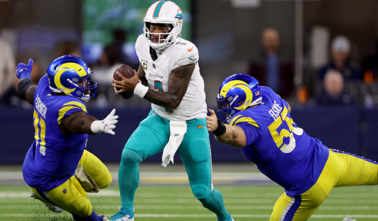 Tua Tagovailoa le dio la victoria a los Dolphin sobre Rams. Foto: AFP