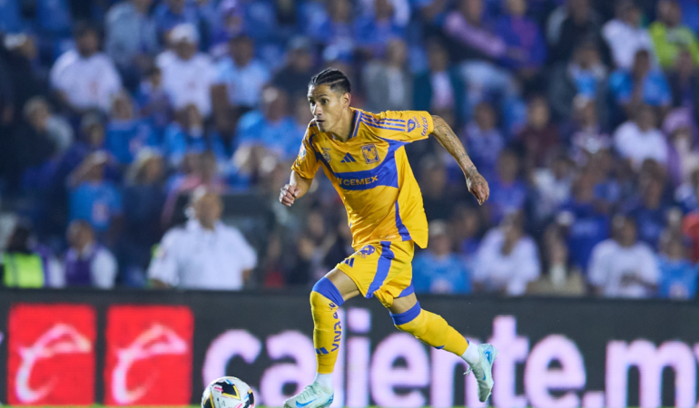 Uriel Antuna regresó al Estadio Ciudad de los Deportes foto_ Mexsport