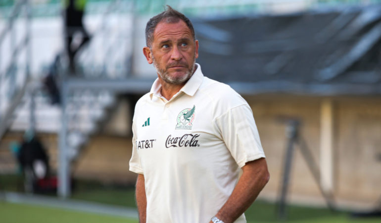 Andrés Lillini criticó al futbolista mexicano por no ir a Europa / Foto: Mexsport
