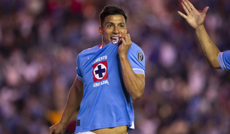 Ángel Sepúlveda fue totalmente desperdiciado en Chivas _ Foto_ Mexsport
