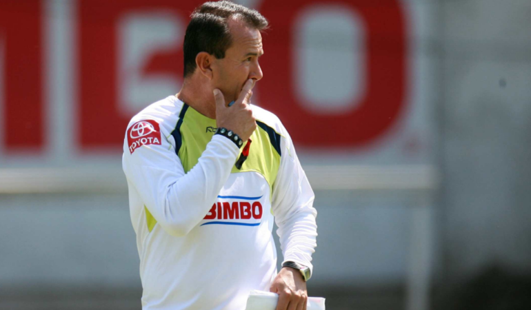 Efraín Flores conoce bien a Chivas. FOTO: MEXSPORT