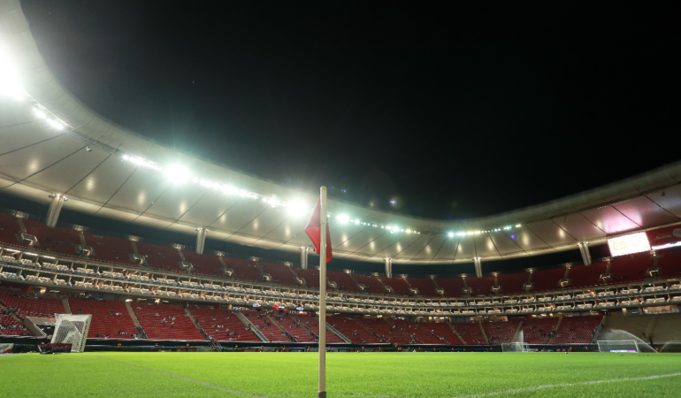 El Estadio Akron podrá contra con afición para el primer partido de local de Chivas foto_ Mexsport
