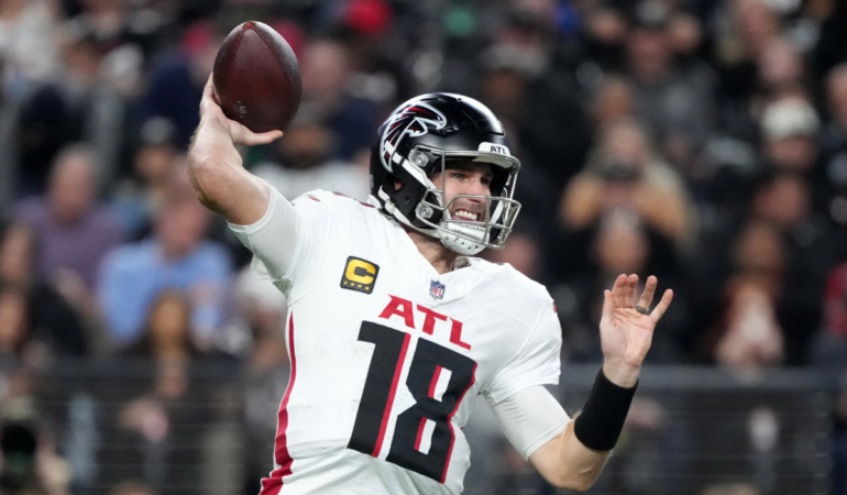Kirk Cousins registra 16 intercepciones en la temporada 2024