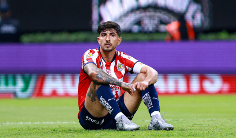Víctor Guzmán se lesiona y se perdería medio Clausura 2025. FOTO: Mexsport