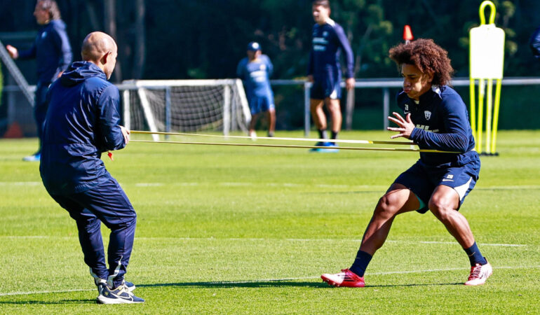 Adalberto Carrasquilla ya entrena con los Pumas. FOTO: Luis Garduño | ESTO
