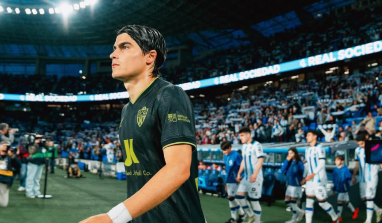 Aficionados argentinos revientan a Luka Romero por ir a México / Foto: IG Luka Romero