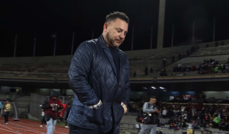 Antonio Mohamed no está de acuerdo con la forma en la que salió Martín Anselmi / Foto: Erik Estrella
