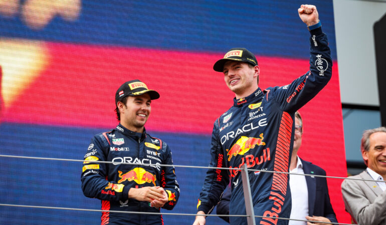 Checo Pérez siempre fue leal con Max Verstappen. FOTO: Mexsport