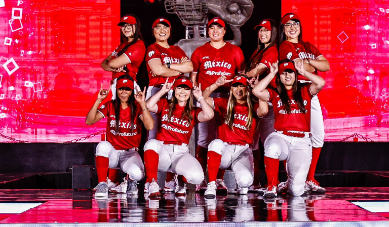 Diablos Rojos Femenil presentaron su roster para la temporada 2025. Foto: Luis Garduño