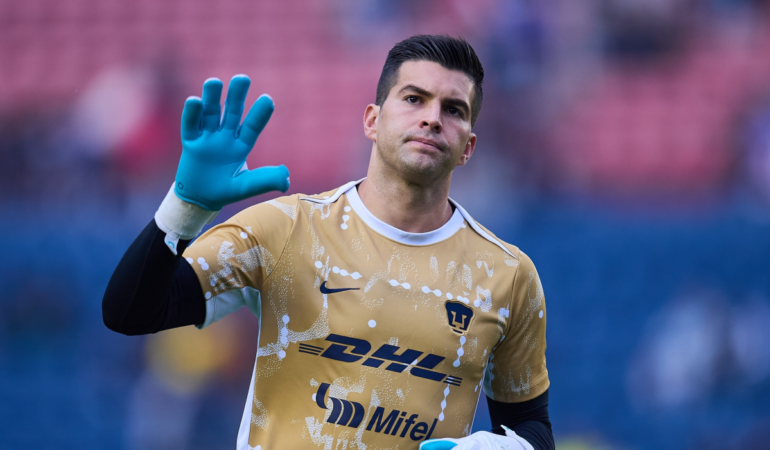 Julio González permitió 135 como portero de Pumas