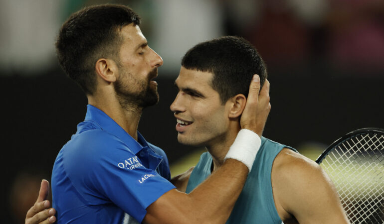 Novak Djokovic dejó fuera de Australia a Carlos Alcaraz. FOTO: Reuters