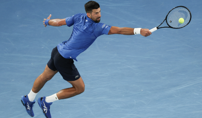 Novak Djokovic en busca de otra final en el Australian Open. Foto: AFP