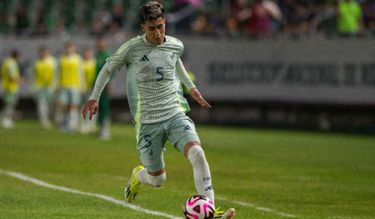 Omar Campos fue visto en la Noria, solo falta la firma. Foto: Mexsport