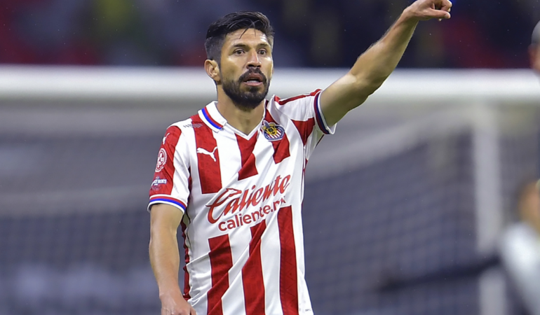 Oribe Peralta sólo marcó dos goles en Chivas / Foto: Mexsport