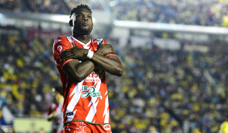 Diber Cambindo es el líder de goleo foto_ Mexsport