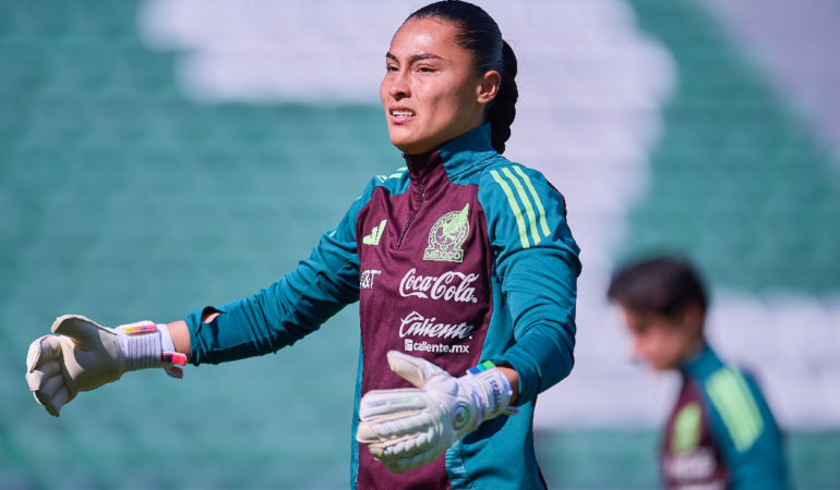 Esthefanny Barreras se prepara para enfrentar una serie de amistosos con la selección mexicana. FOTO: MEXSPORT