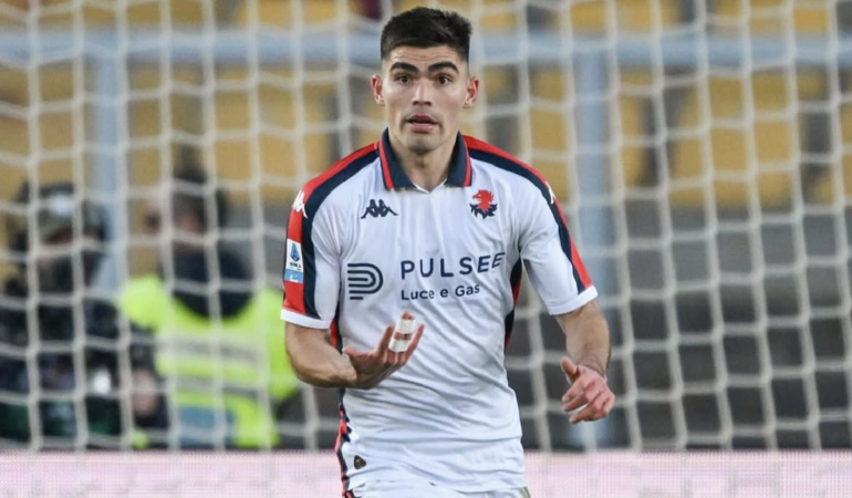 Johan Vásquez y el Genoa cayeron ante la Fiorentina. Foto: Cortesía