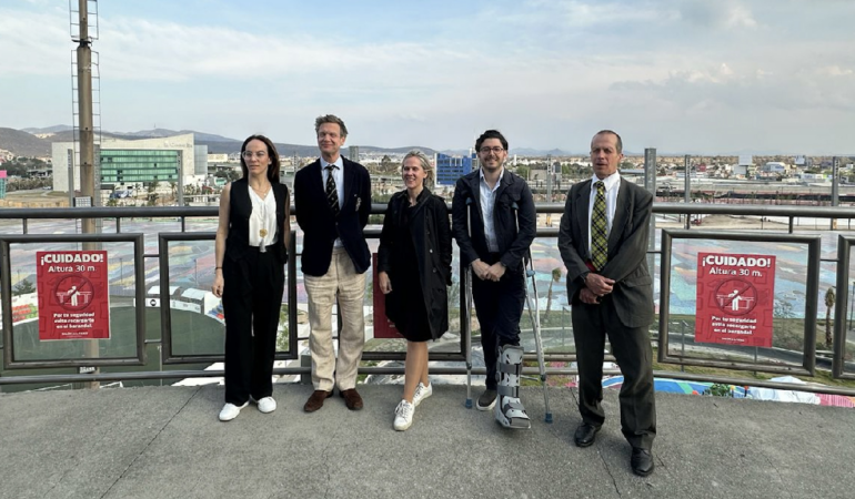 La embajadora del Reino Unido visitó el Salón de la Fama / Foto: Cortesía