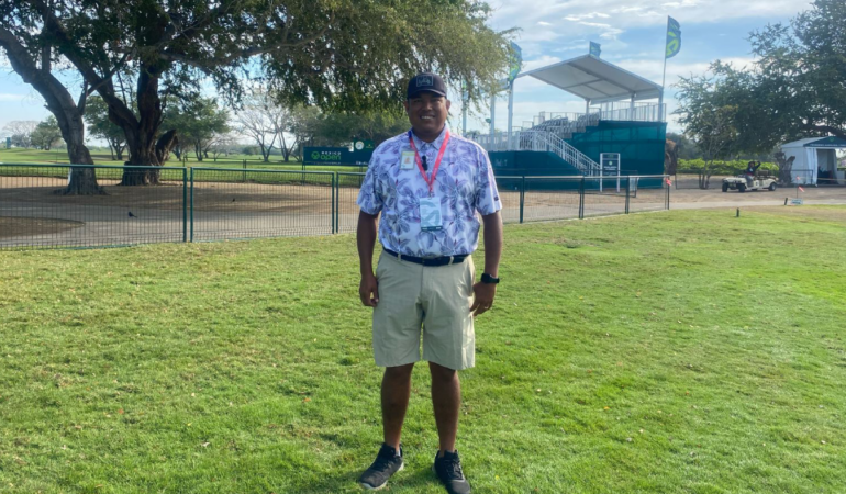 Los Caddies son fundamentales en el golf _ Foto_ Abril Villegas _ ENVIADA