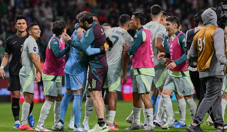 Luis Ángel Malagón quisiera a un compañero del América en el Tri Foto_Mexsport