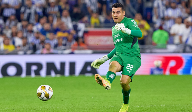 Luis Cárdenas recibe nuevamente la oportunidad para estar en el arco de Rayados. Foto: Mexsport