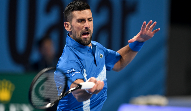 Novak Djokovic perdió en su regreso tras la lesión en Australia. FOTO AFP