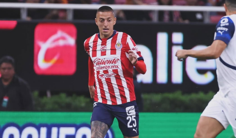 Roberto Alvarado criticó el rendimiento de Chivas pese a la victoria / Foto: IG Piojo Alvarado