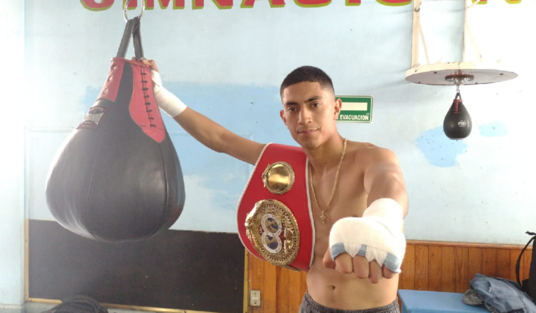 Ángel Ayala está listo para defender su corona de la FIB en Japón / Foto: Osiris Méndez