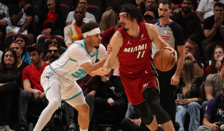 El equipo de Jaime Jáquez, Miami Heat no pudio ante los Hornets. Foto: Mexsport