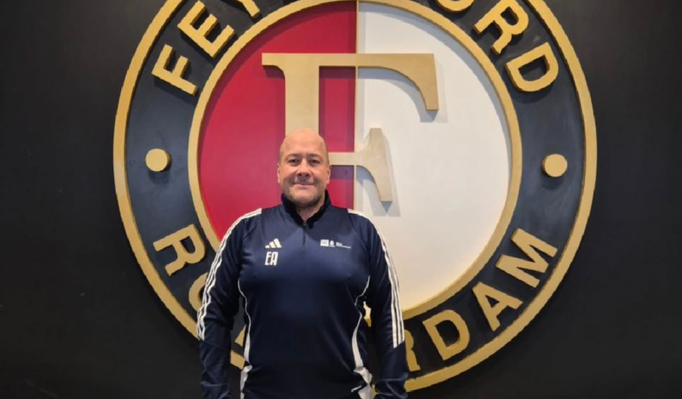 Enrique Alfaro quiere ser entrenador de Chivas algún dia y se prepara para ello Foto_Mexsport