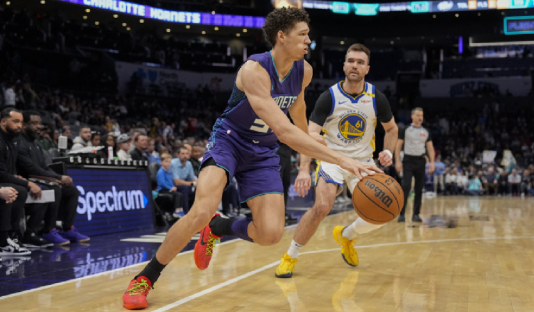 Golden State no se apiadó de los Hornets y los aplastó Foto_Reuters
