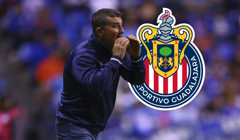 Para José Manuel de la Torre Chivas vive una crísis que no resolverá ningún técnico. FOTO ARCHIVO ESTO