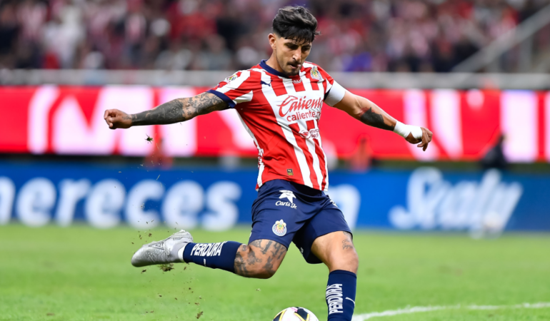 Víctor Guzmán está de regreso en las convocatorias con Chivas / Foto: Mexsport