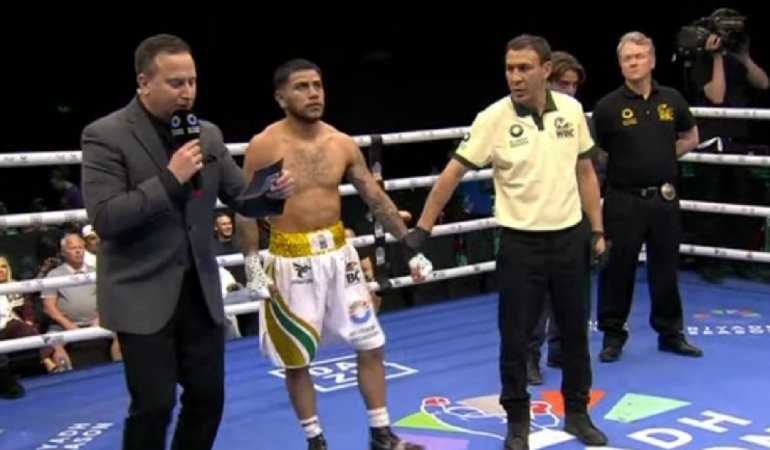 Brandon “Perro” Mosqueda avanzó en el Grand Prix de Box. Foto: @joseenriquebox