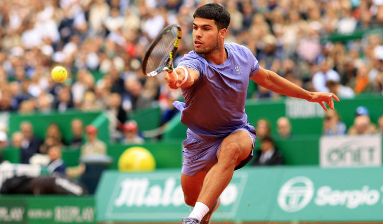 Carlos Alcaraz avanza a las semifinales del ATP 500 de Barcelona foto_ Reuters