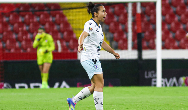 Charlyn Corral anotó el gol del empate para Pachuca Femenil / Foto: David Tamayo