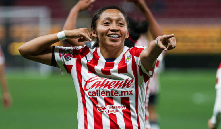 Chivas Femenil pone pie y medio en semifinales tras vencer 2-0 a Pumas / Foto: David Tamayo